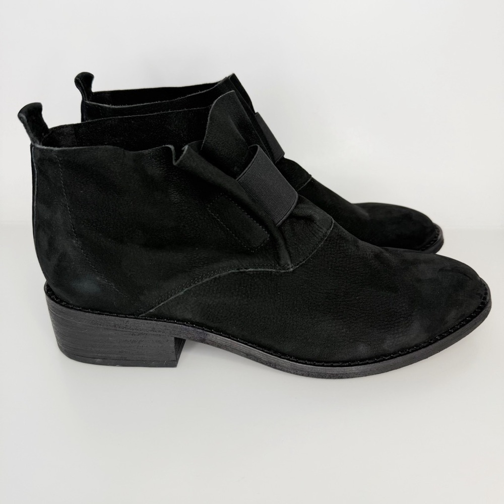 Eileen Fisher Black Soul Tumbled Nubuck Leather Heeled Bootie Women’s Size 8.5